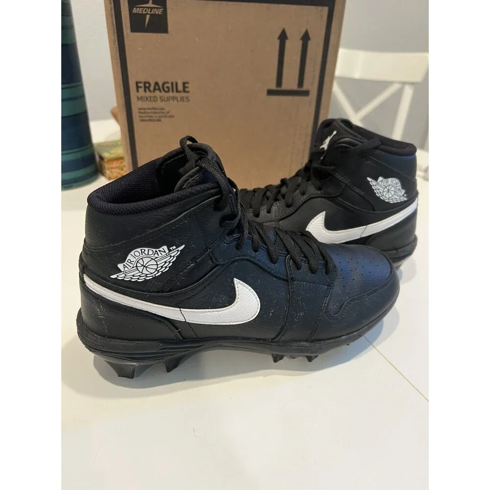 Air Jordan 1 Mid TD 2023 Black White Football Cleats Mens size 10.5 pre-owned